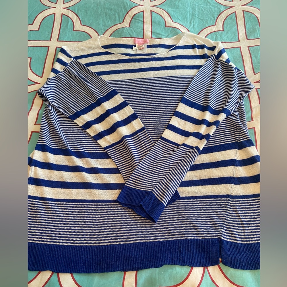 Lilly XL. EUC, even has a tag from being dry cleaned! Great piece to have!